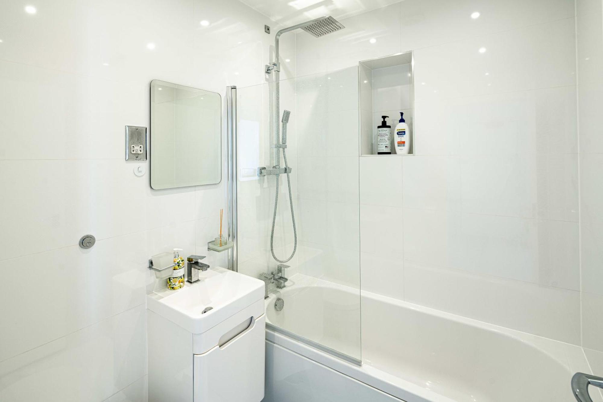 Bright & Modern Newly Refurb 2-Bed 2-Bath Whole Apartment Near Hyde Park & Kensington, Prime Paddington Location Zone 1 Λονδίνο Εξωτερικό φωτογραφία